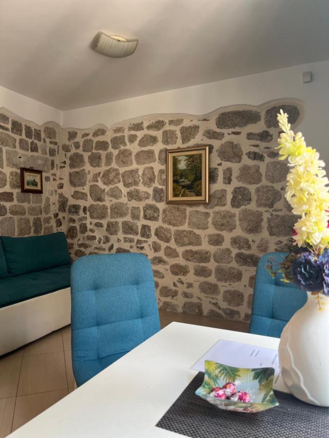 Church Bells Apartment Kotor Ngoại thất bức ảnh